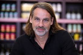 Richard David Precht Lebensgefährtin 2025 – Hat er eine Partnerin? richard david precht lebensgefährtin