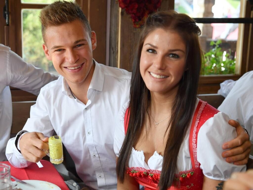 Joshua Kimmich Familie: Ehefrau Lina, Kinder, Eltern und Privatleben joshua kimmich familie